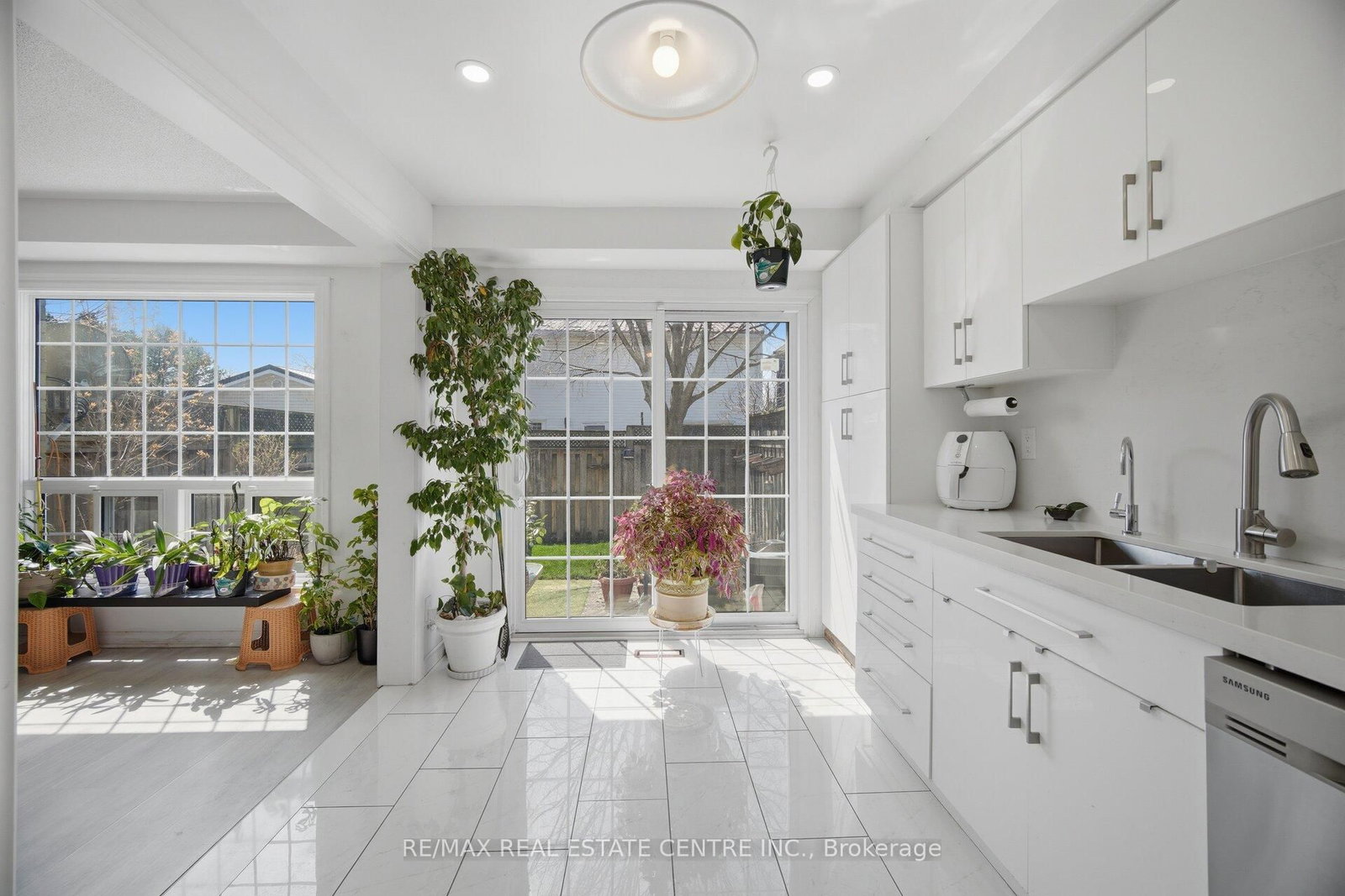 3 Hartnell Square, Unit 2 - Photo 13