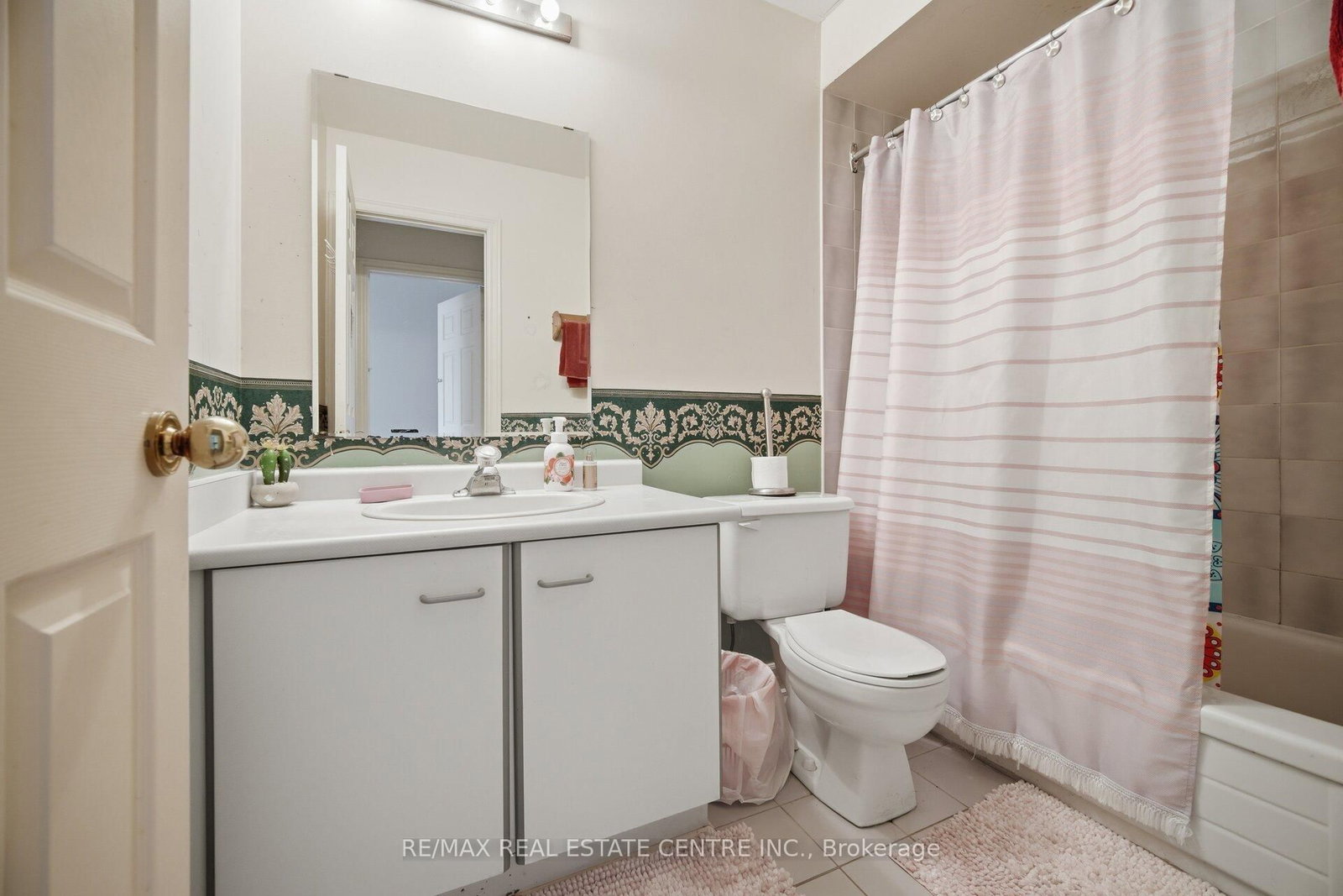 3 Hartnell Square, Unit 2 - Photo 31