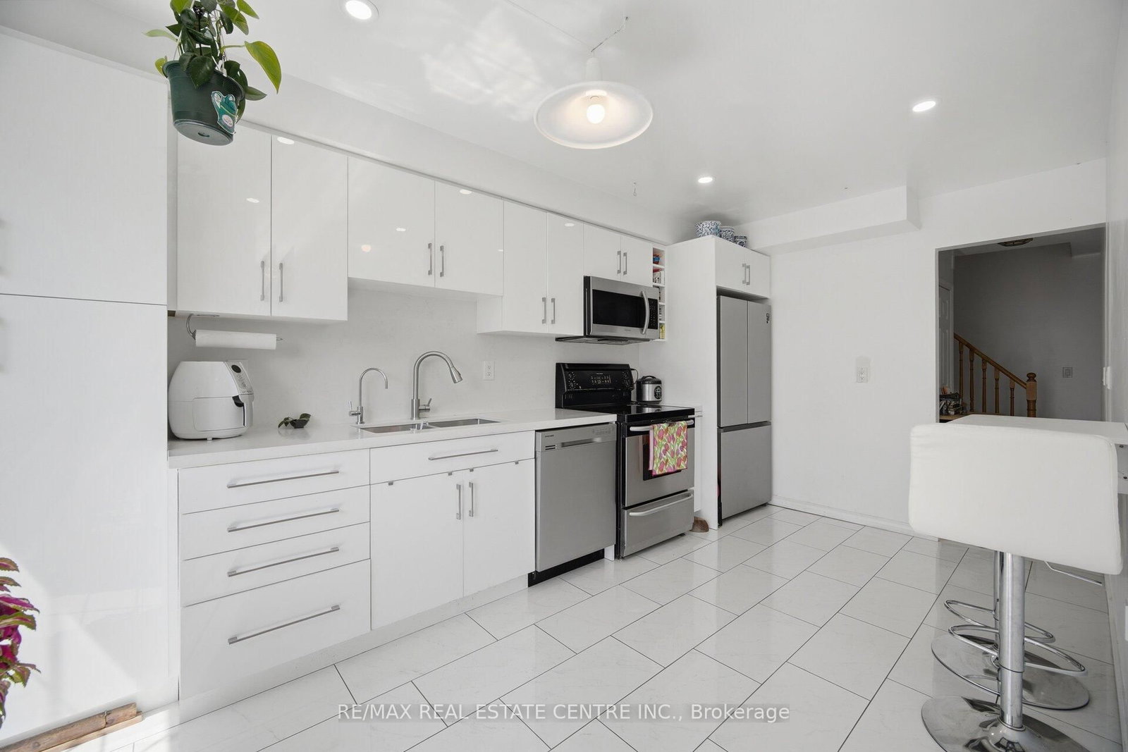 3 Hartnell Square, Unit 2 - Photo 9