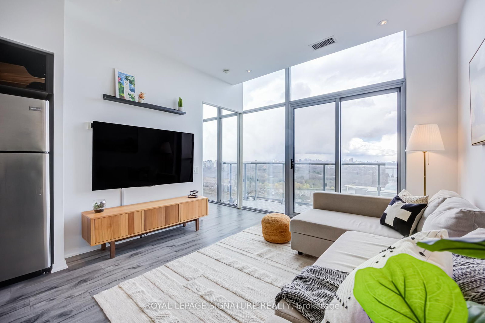 105 The Queensway, Unit 3513 - Photo 11