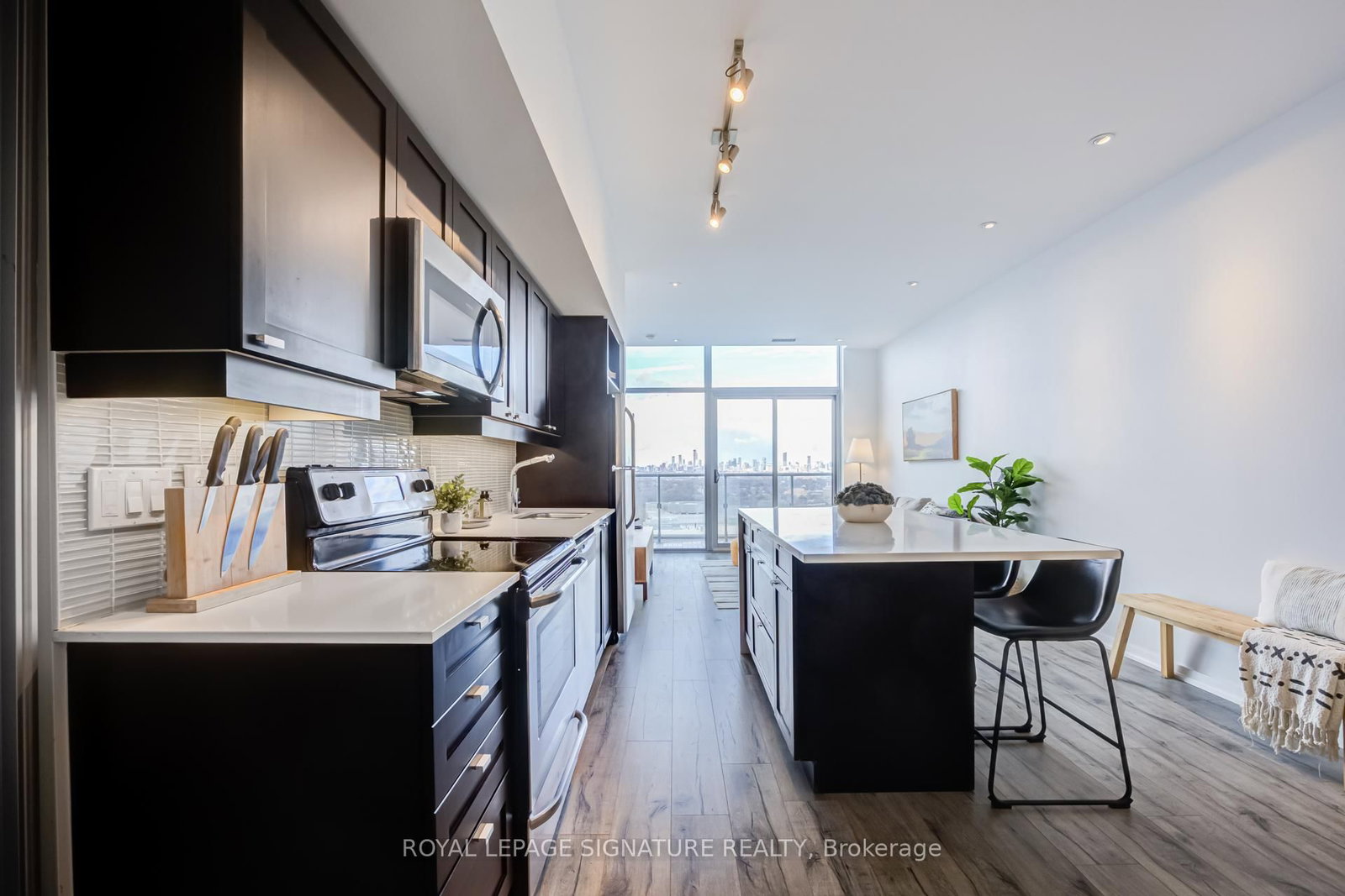 105 The Queensway, Unit 3513 - Photo 6
