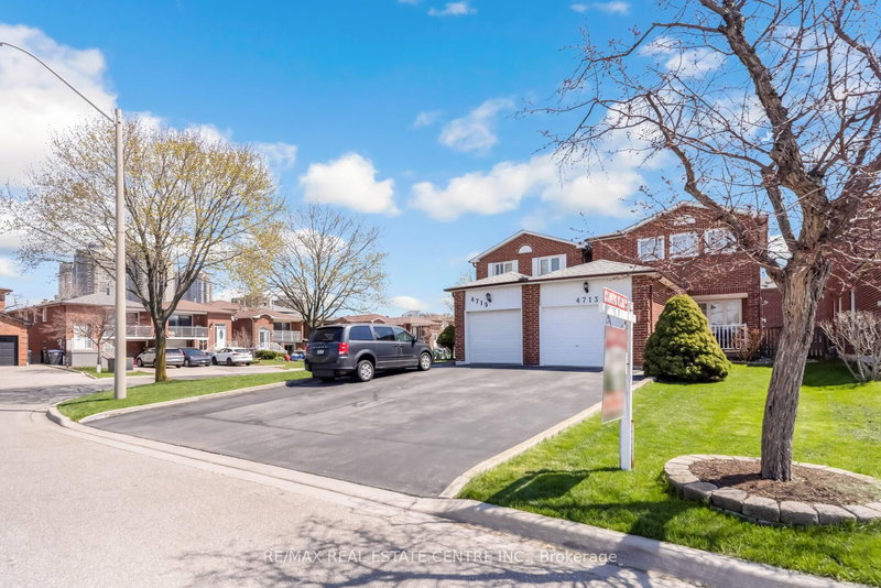 4713 Empire Cres, Mississauga, L5R 1M6 | Image 2