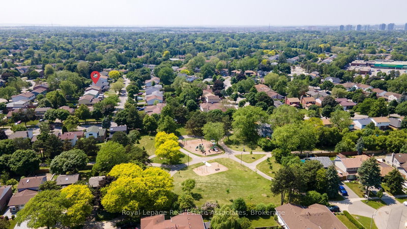 3354 Mainsail Cres, Mississauga, L5L 1H2 | Image 2