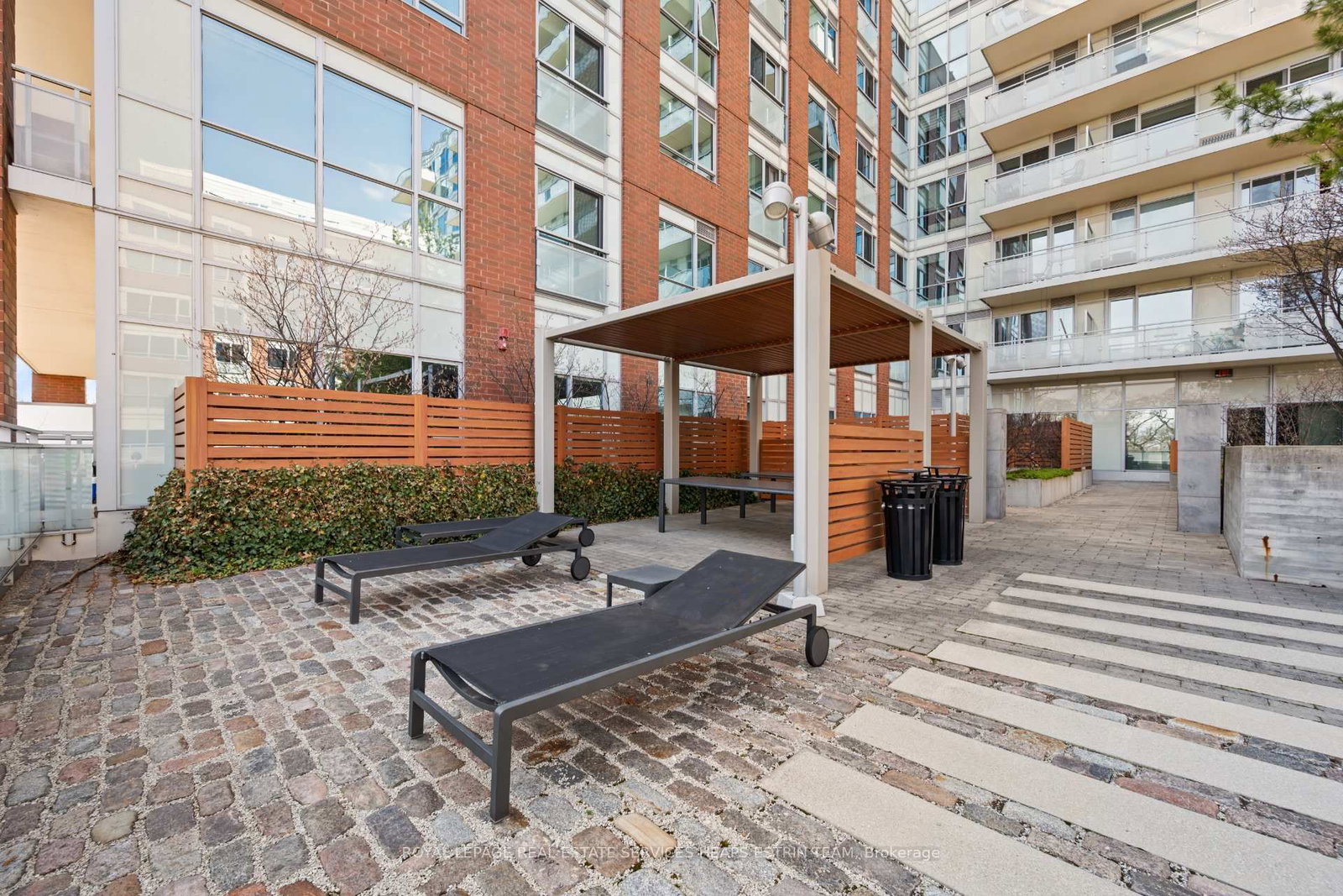 1830 Bloor Street W, Unit 842 - Photo 31