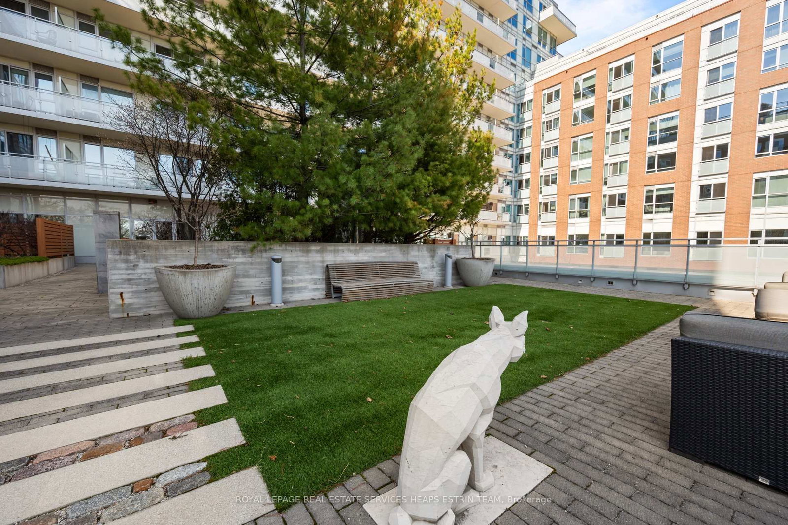 1830 Bloor Street W, Unit 842 - Photo 32