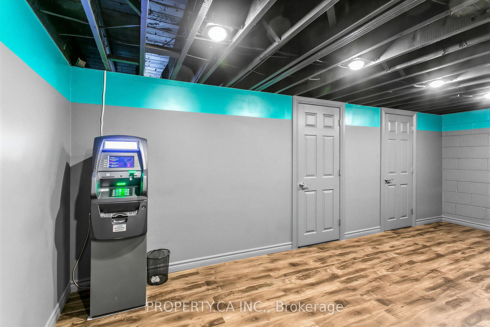 420 Royal York Road - Photo 18