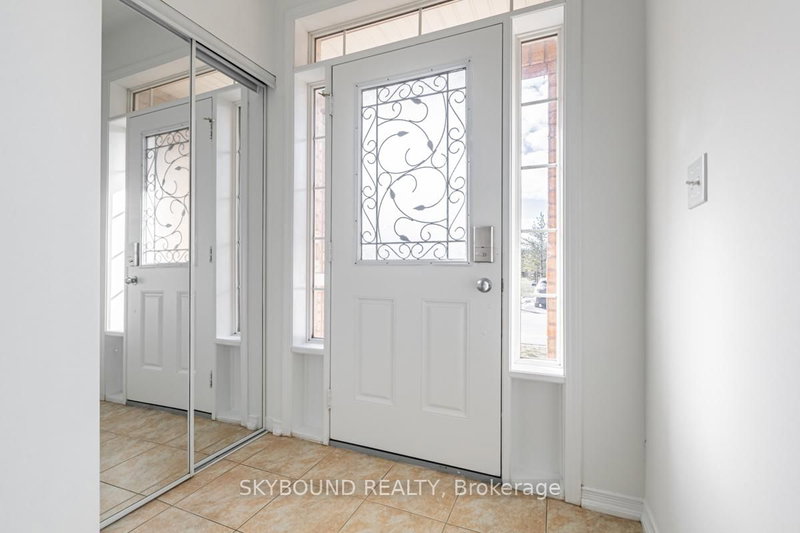 72 - 651 Farmstead Dr, Milton, L9T 7Y8 | Image 3