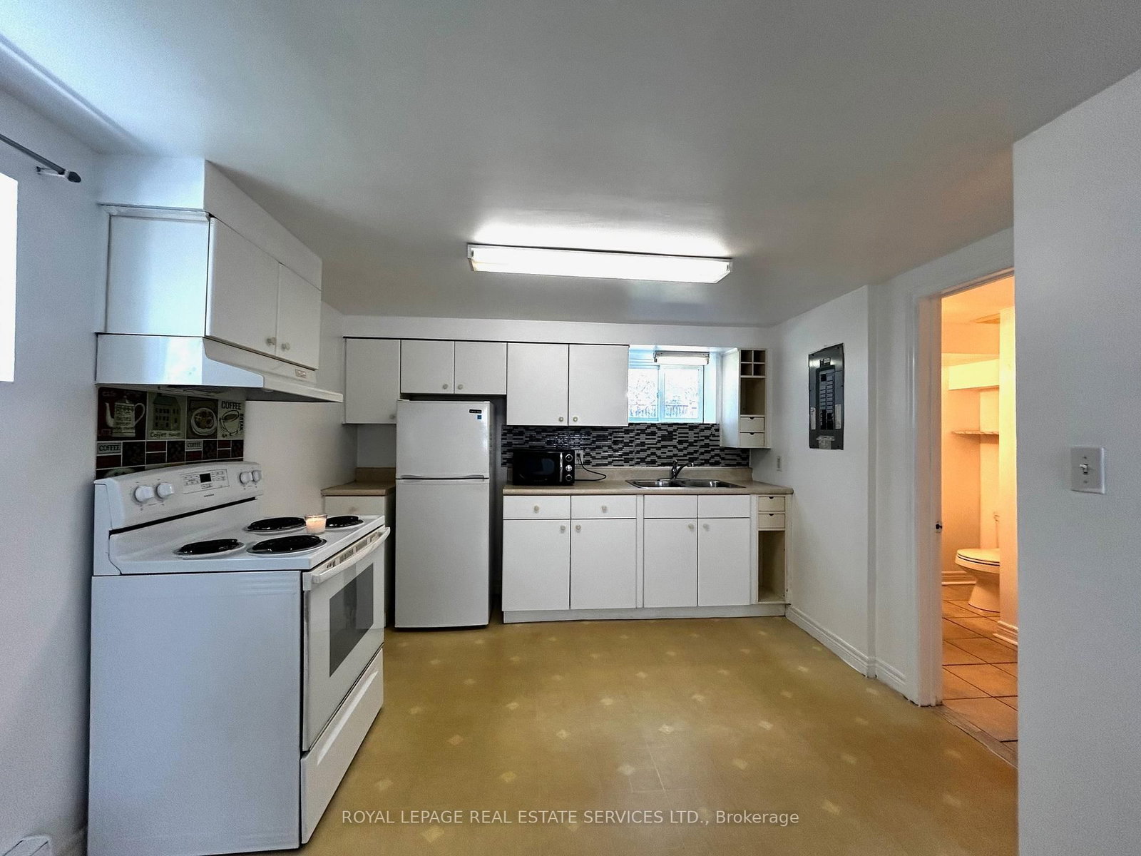 5219 Broughton Crescent, Unit (In-Law Suite On Main) - Photo 10