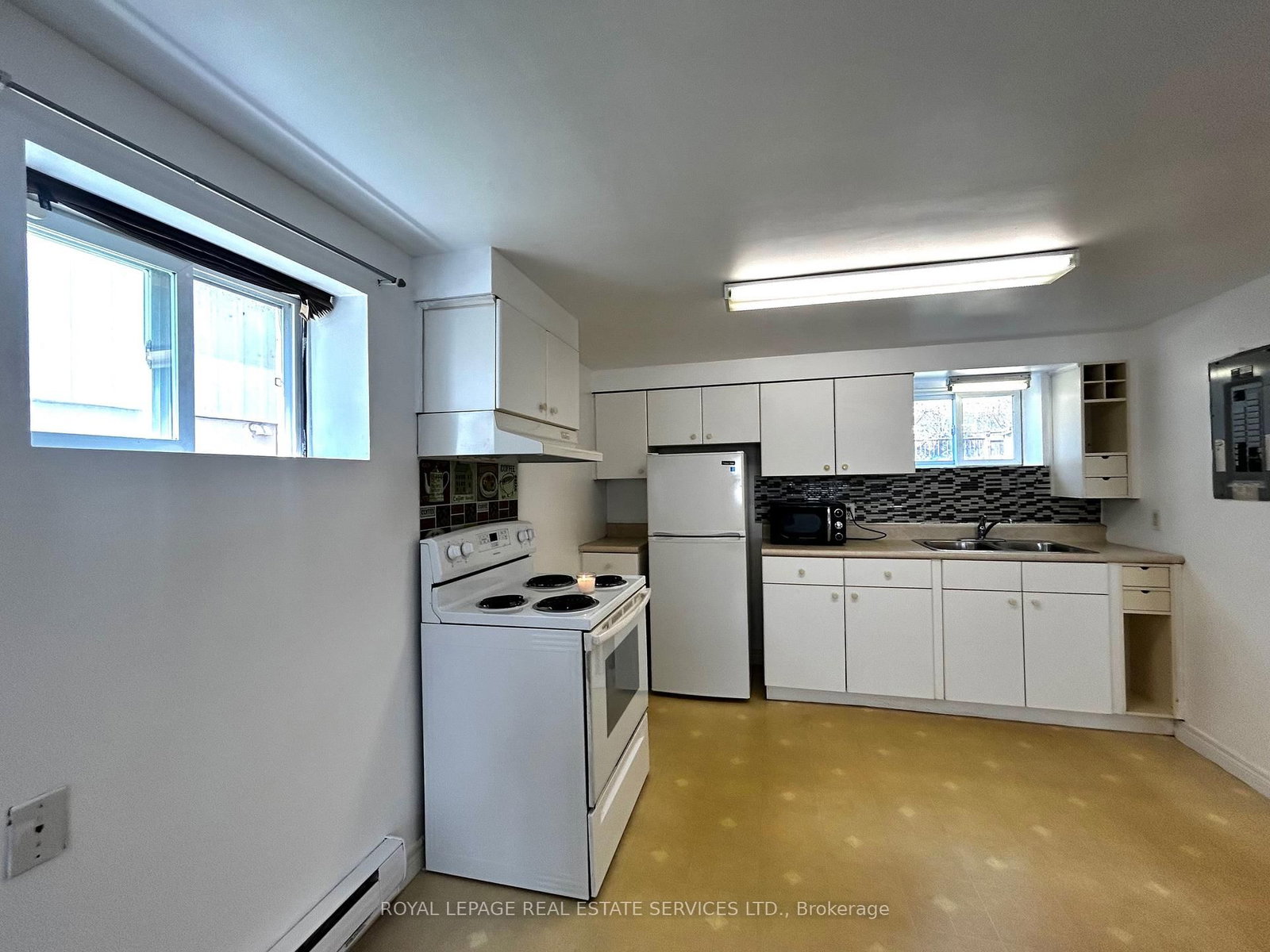 5219 Broughton Crescent, Unit (In-Law Suite On Main) - Photo 8