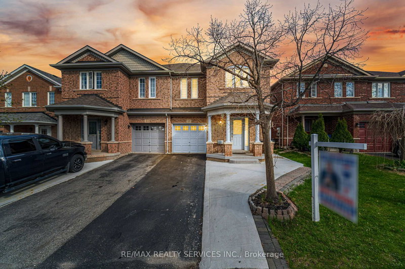23 Ashmere Rd, Brampton, L7A 1W9 | Image 2