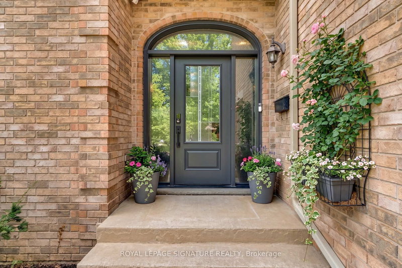 2324 Hilltop Lane, Oakville, L6M 3M8 | Image 2