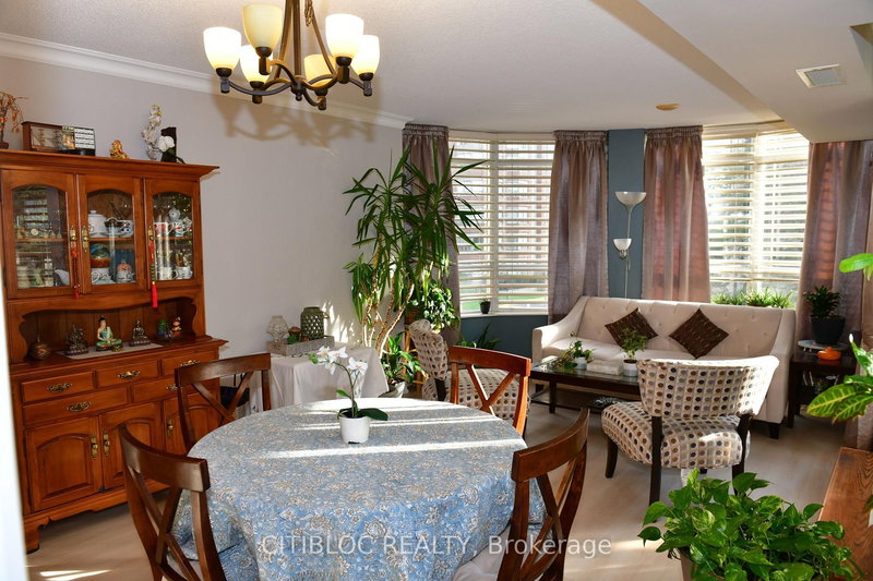 213 - 310 Burnhamthorpe Rd W, Mississauga, L5B 4P9 | Image 2