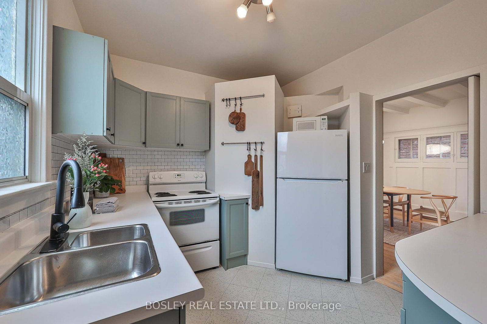 123 Grenadier Road - Photo 8