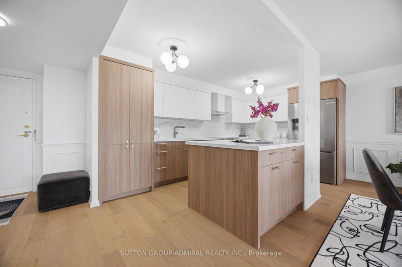 1104 - 2185 Marine Dr, Oakville, L6L 5L6 | Image 3