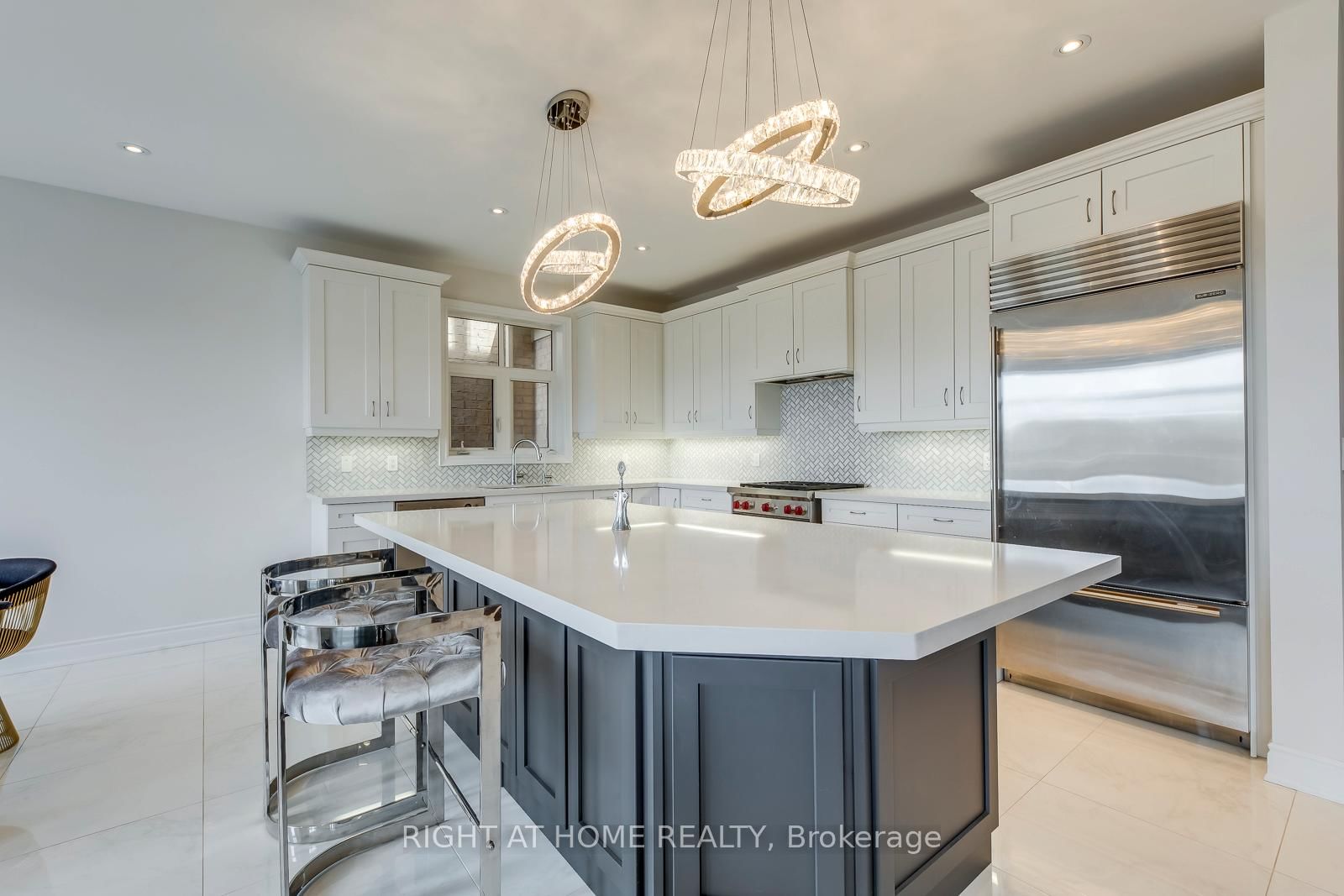 2441 Chateau Common - Photo 14