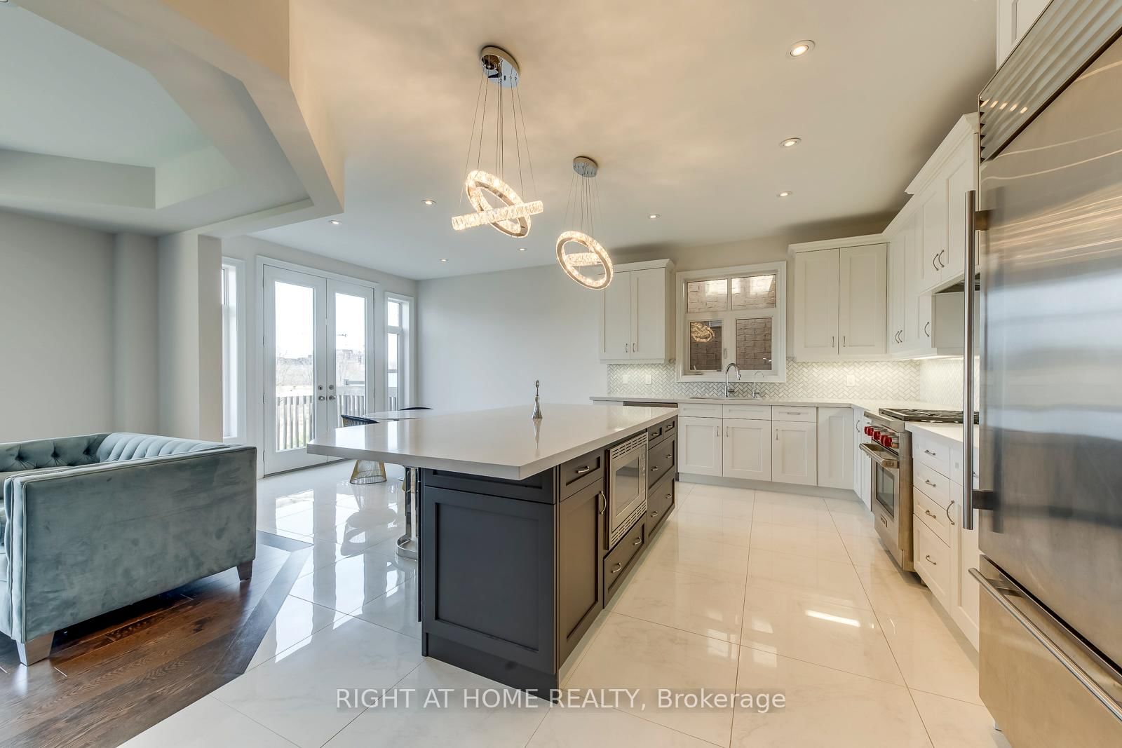 2441 Chateau Common - Photo 15