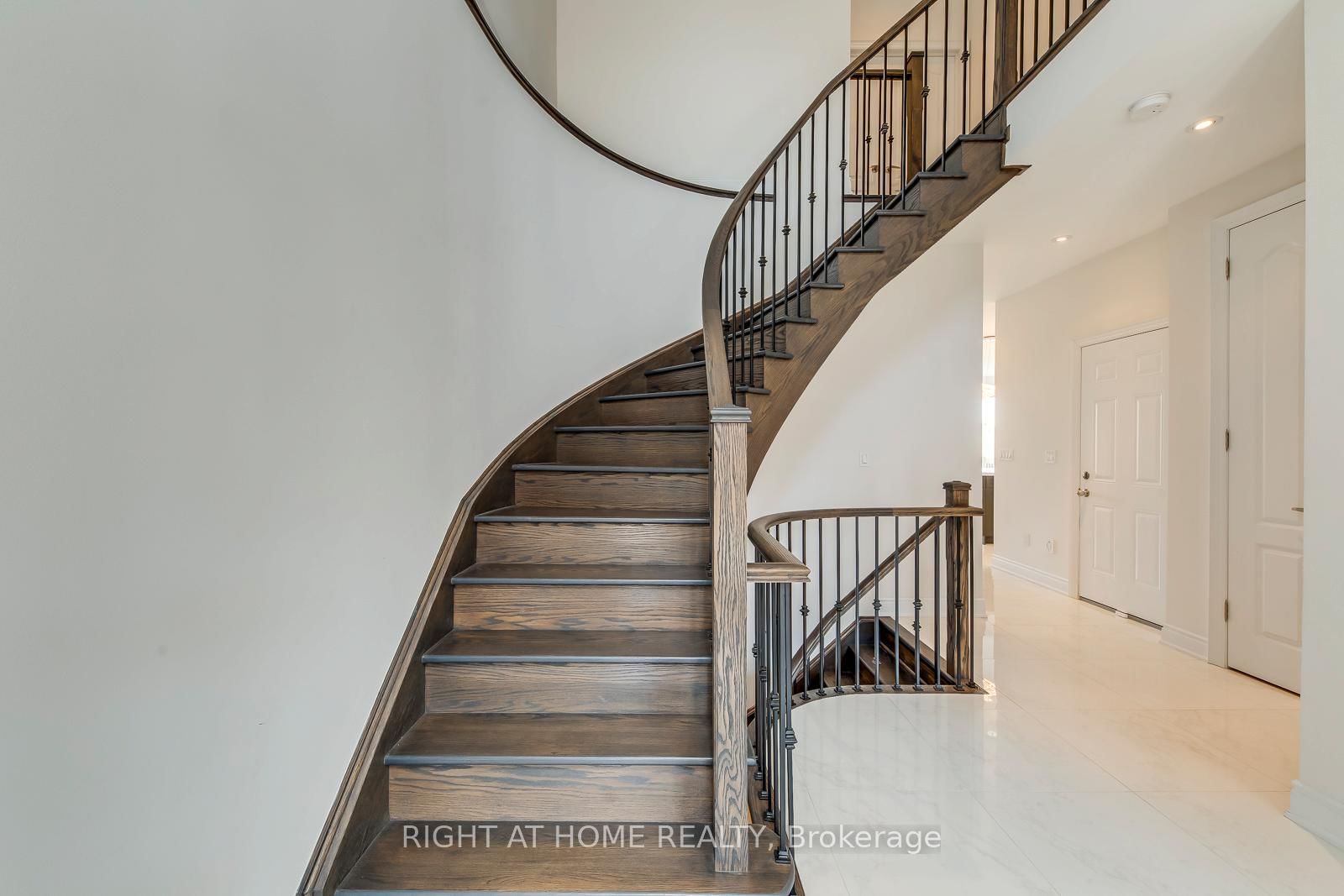 2441 Chateau Common - Photo 28