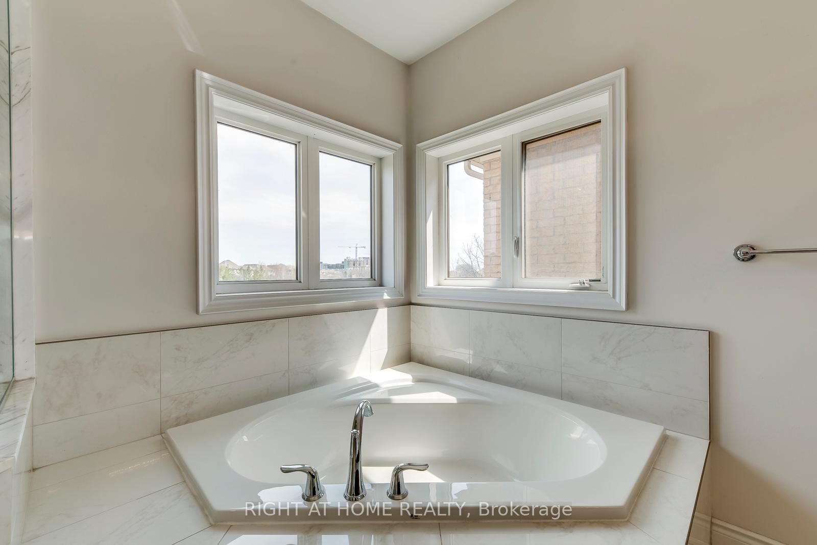 2441 Chateau Common - Photo 37