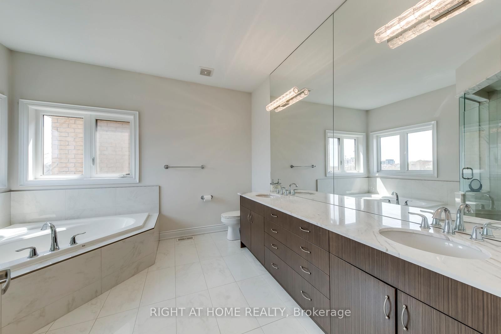 2441 Chateau Common - Photo 38