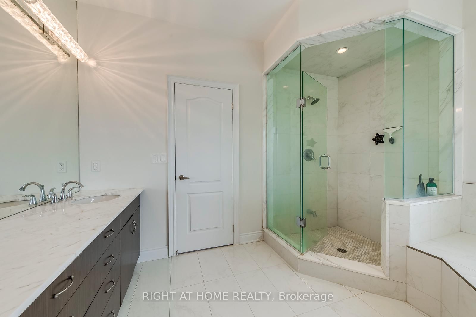 2441 Chateau Common - Photo 39