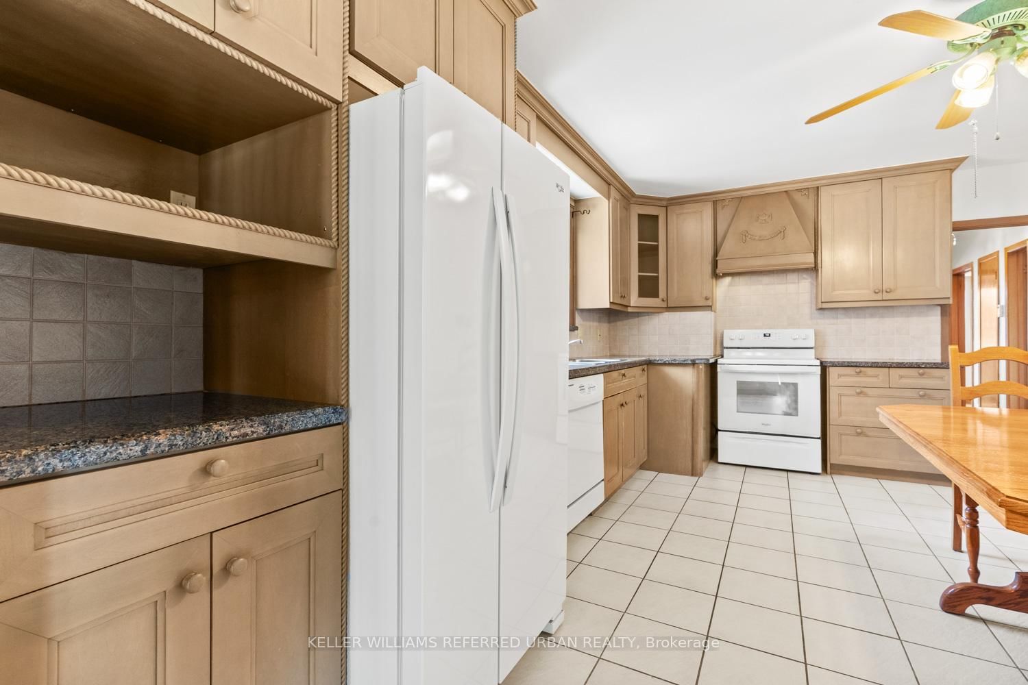 583 Queens Drive - Photo 10