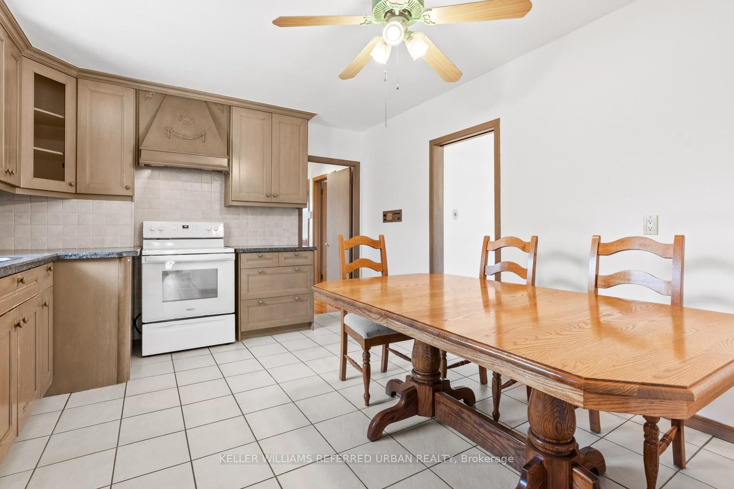 583 Queens Drive - Photo 12