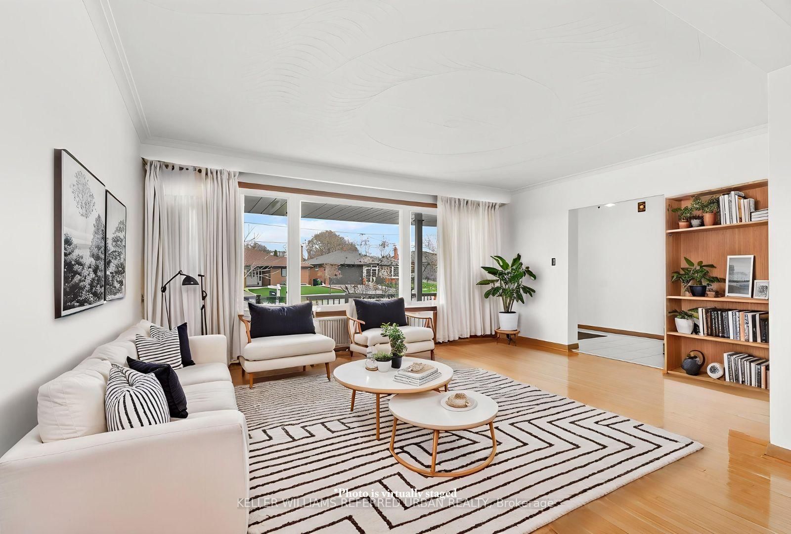 583 Queens Drive - Photo 3