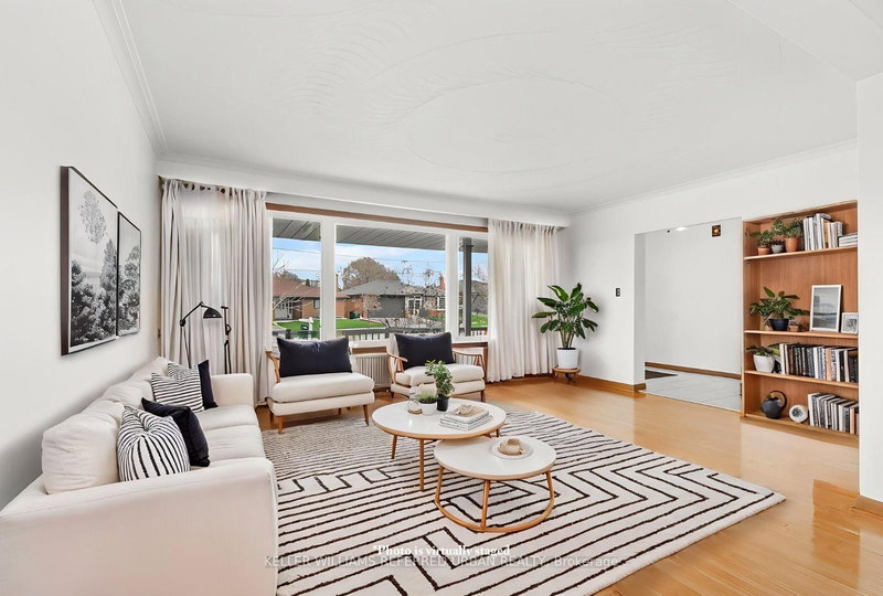 583 Queens Dr, Toronto, M6L 1N2 | Image 3