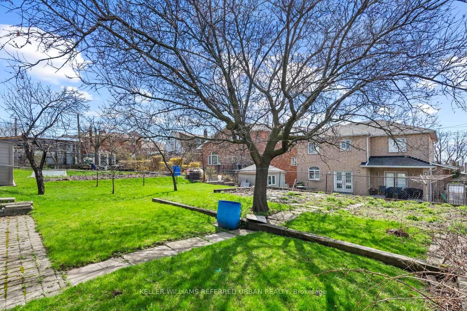 583 Queens Drive - Photo 37