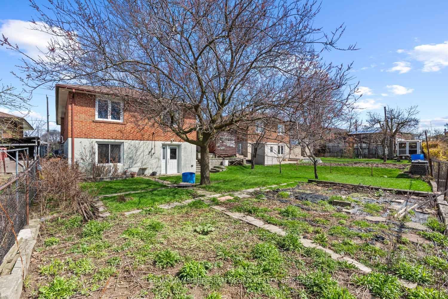 583 Queens Drive - Photo 38