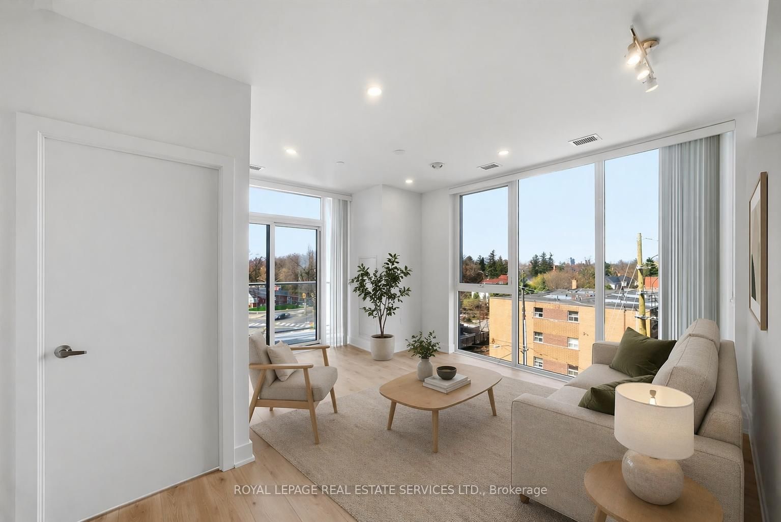 2088 James Street, Unit 403 - Photo 13