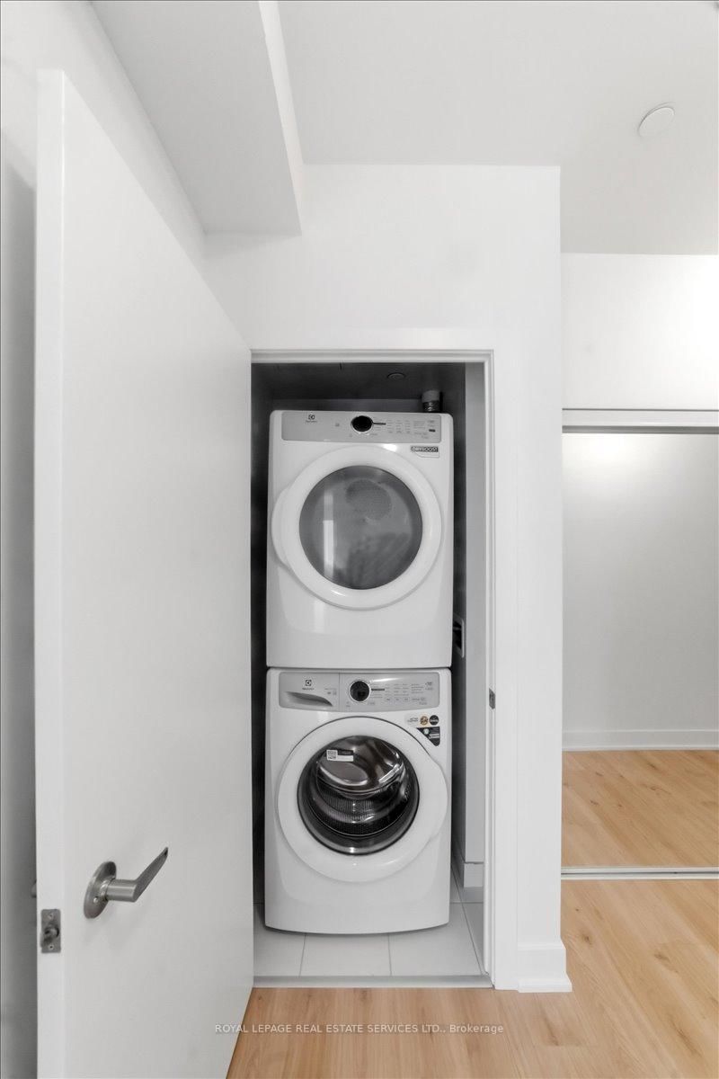 2088 James Street, Unit 403 - Photo 22