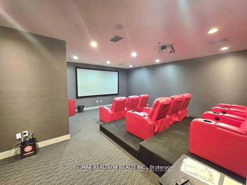 812 Lansdowne Avenue, Unit 520 - Photo 19