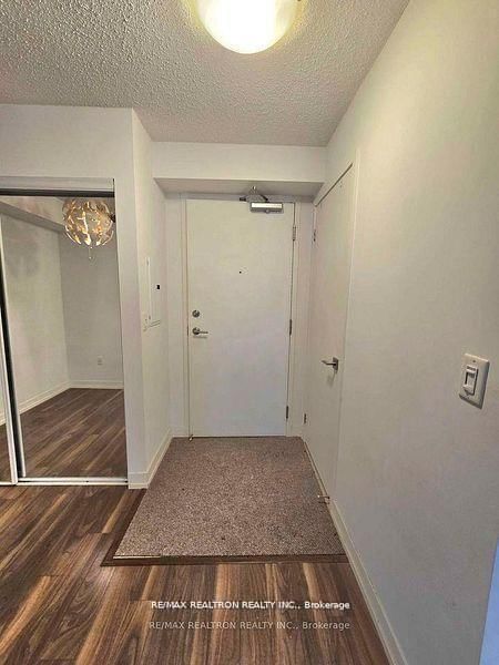 520 - 812 Lansdowne Ave, Toronto, M6H 4K6 | Image 3