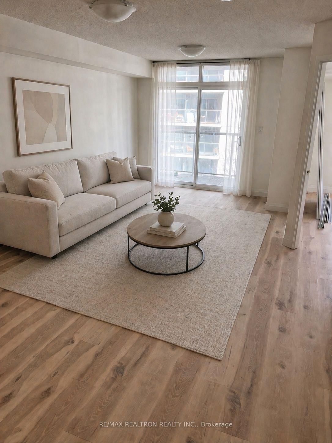 812 Lansdowne Avenue, Unit 520 - Photo 6