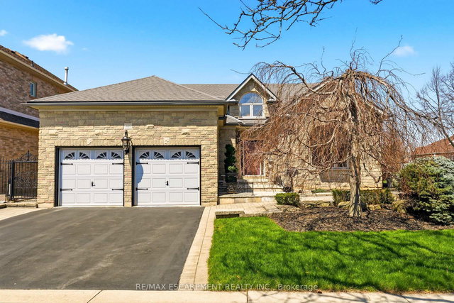 4125 Montrose Crescent