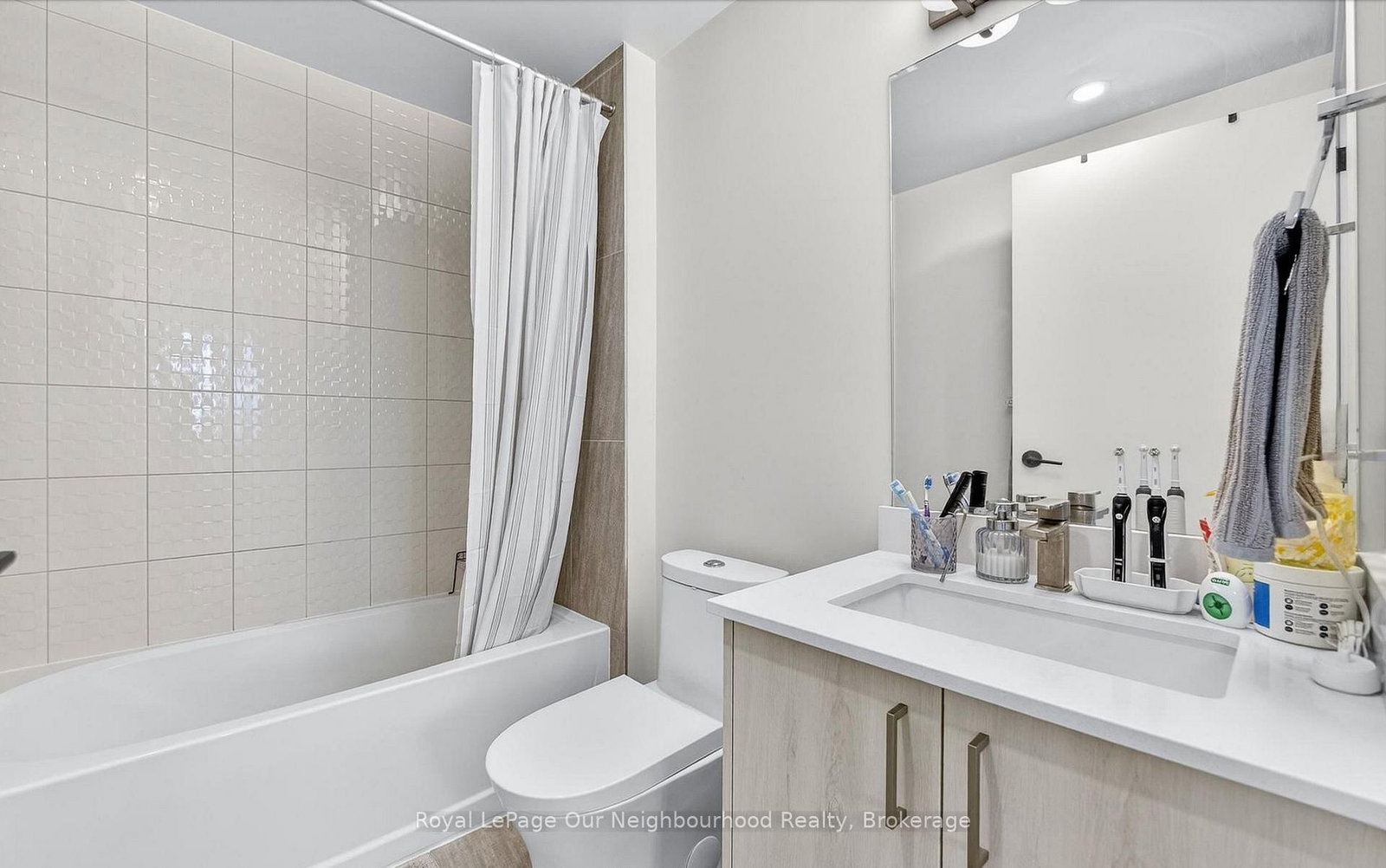 8010 Derry Road W, Unit 1605 - Photo 23