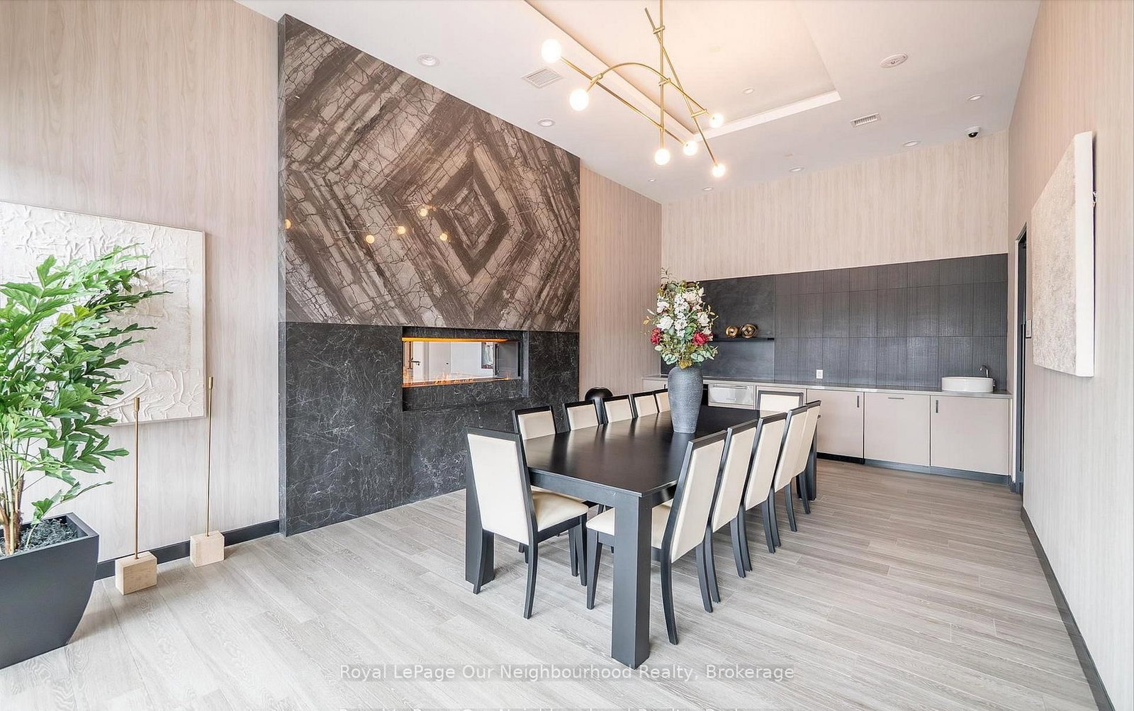 8010 Derry Road W, Unit 1605 - Photo 44