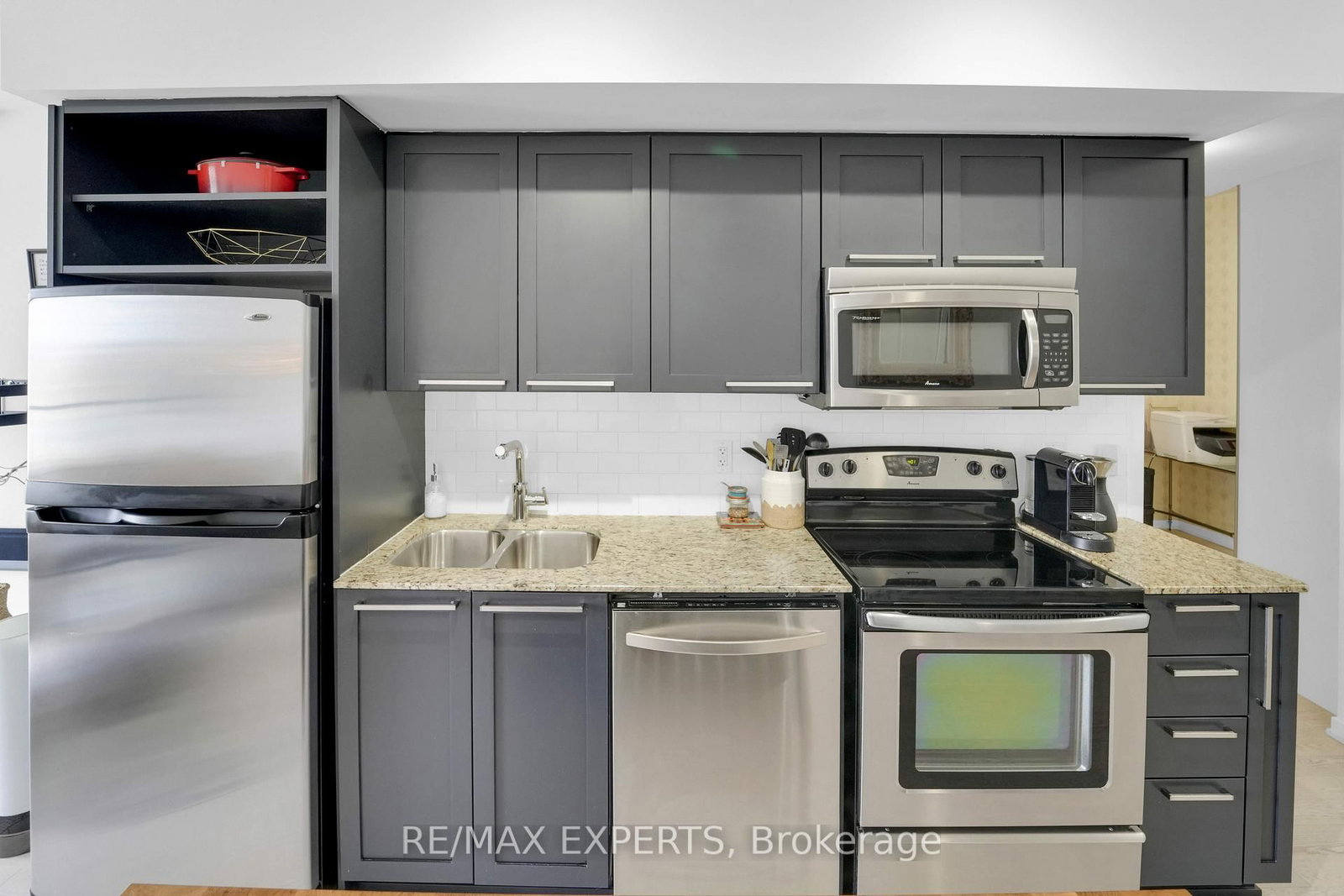 103 The Queensway, Unit 1915 - Photo 12