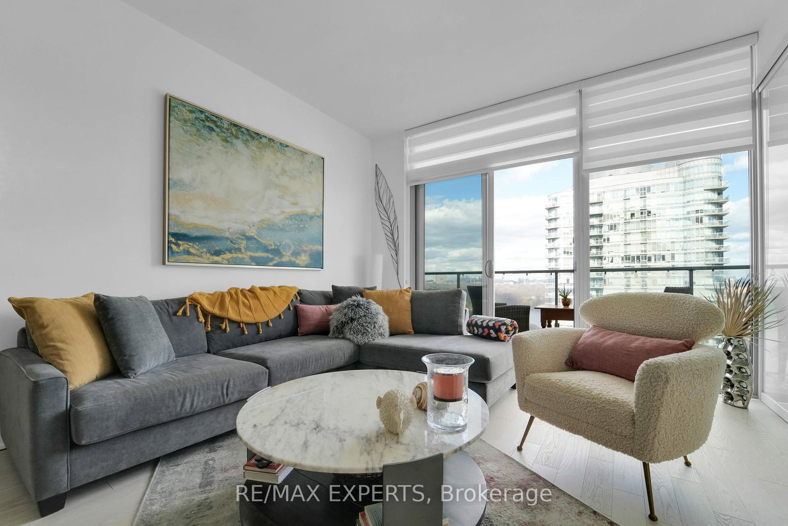 103 The Queensway, Unit 1915 - Photo 17