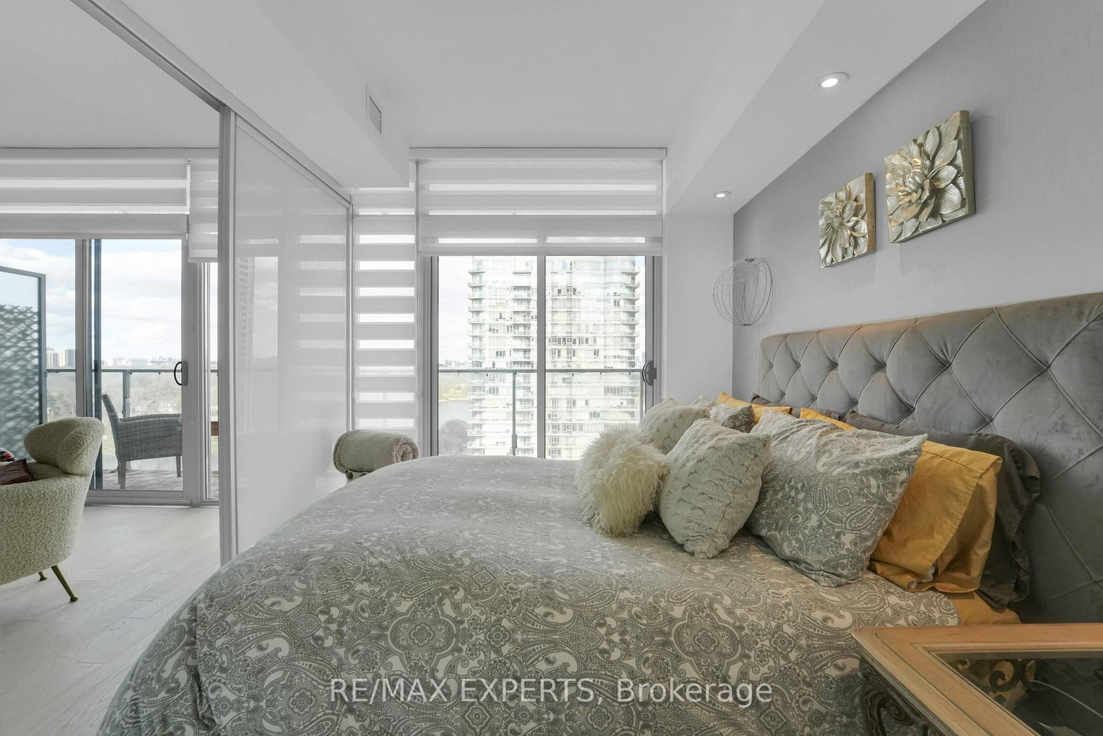 103 The Queensway, Unit 1915 - Photo 26