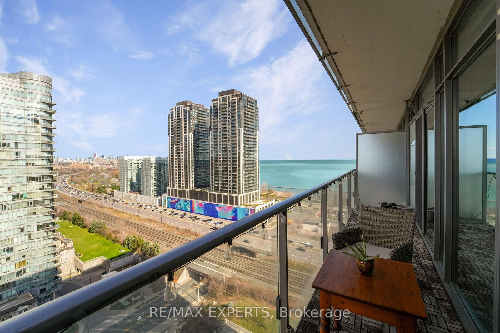 103 The Queensway, Unit 1915 - Photo 40