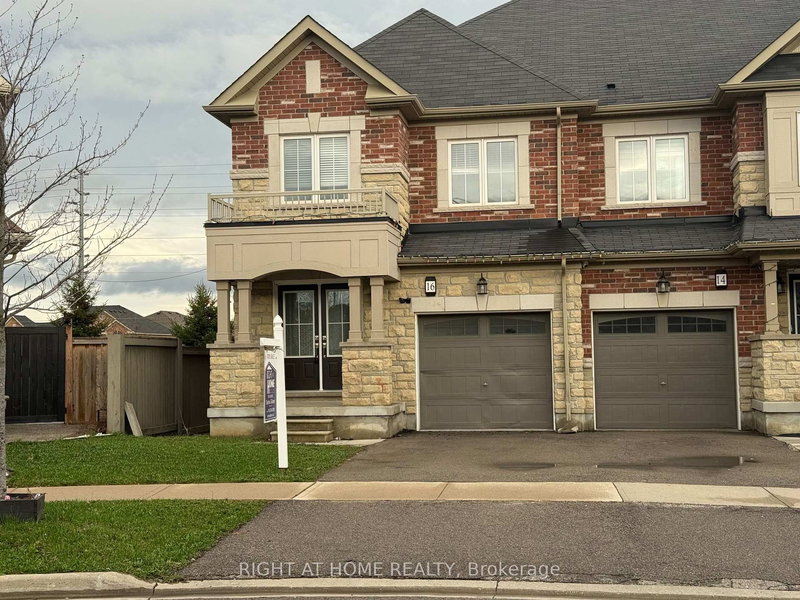 16 Edsel Rd, Brampton, L7A 4K6 | Image 2