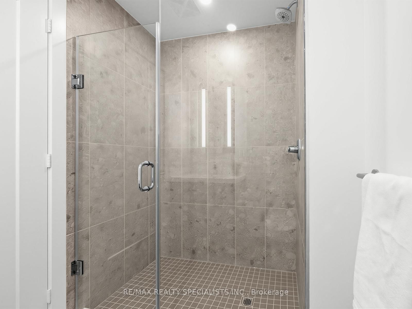 60 Central Park Roadway, Unit PH13 - Photo 14