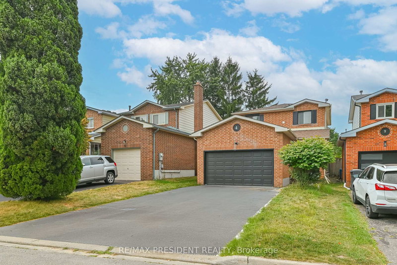 4 Lawnview Crt, Brampton, L7G 1T4 | Image 2
