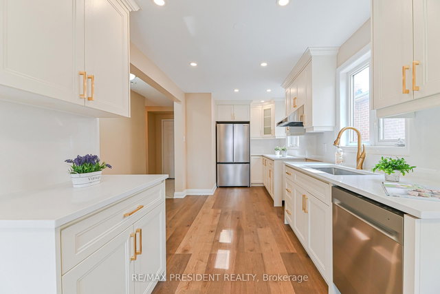 4 Lawnview Court