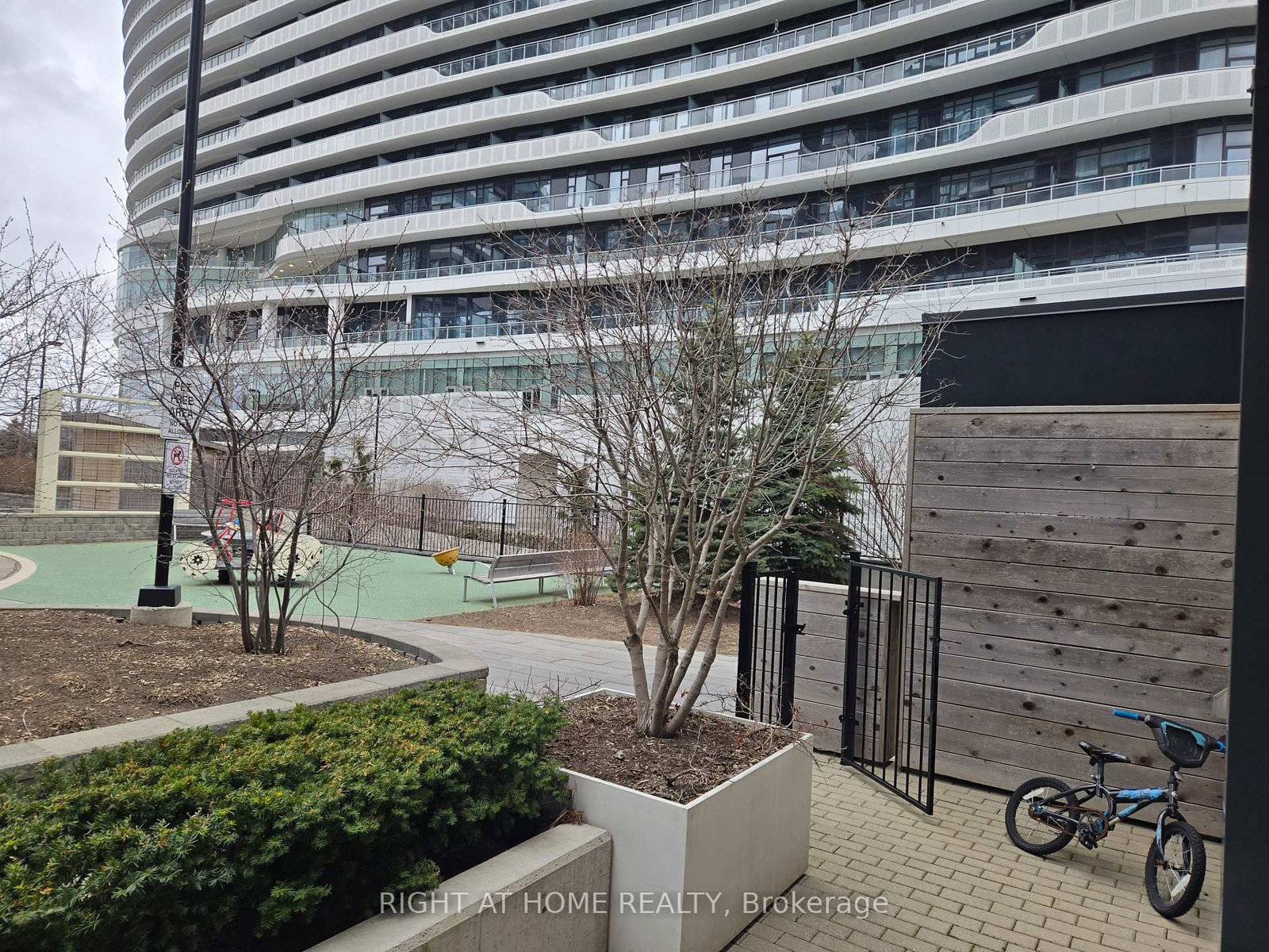 2530 Eglinton Avenue W, Unit 119 - Photo 3