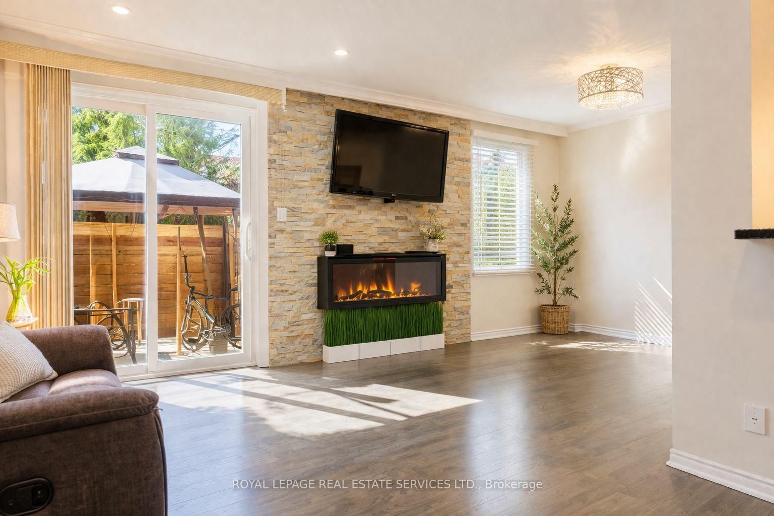 6449 Glen Erin Drive, Unit 43 - Photo 4