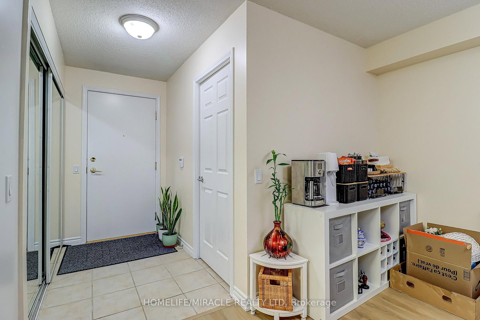 35 Kingsbridge Garden Circle, Unit 403 - Photo 10