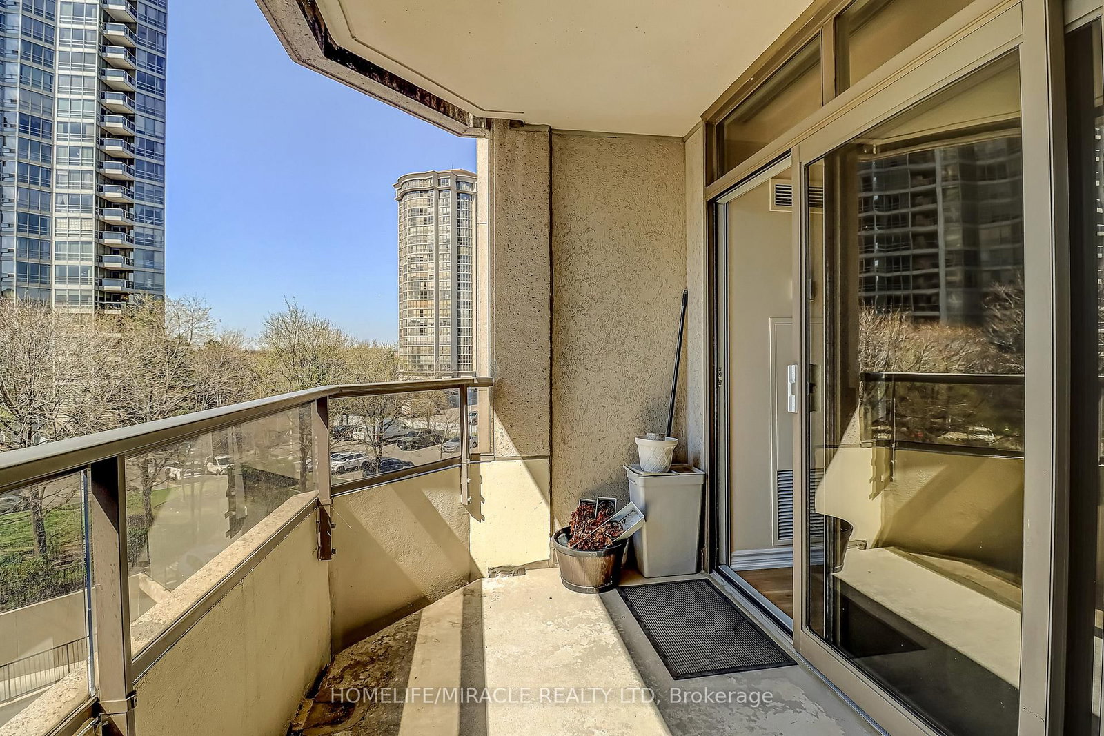 35 Kingsbridge Garden Circle, Unit 403 - Photo 20